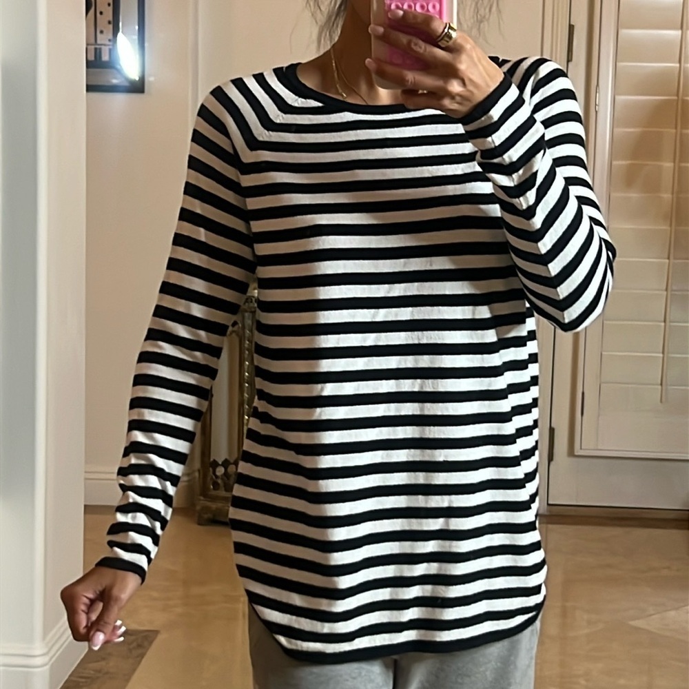 💕Cute Long sleeved top 💕